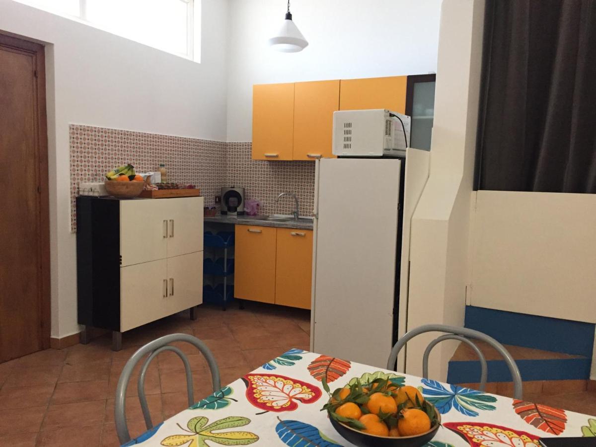 Apartment In The Center Terrasini Zewnętrze zdjęcie